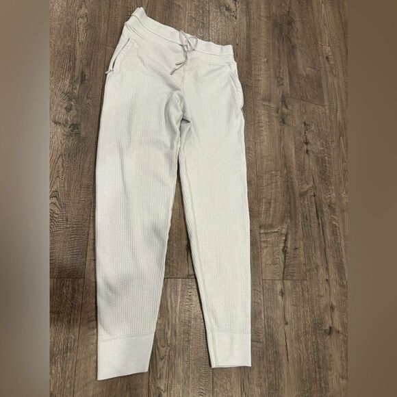 Lululemon Engineered Warmth Joggers - Picture 6 of 9